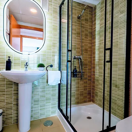 Floor 29 - Two-bedroom With Sea Views דירה בנידורם
